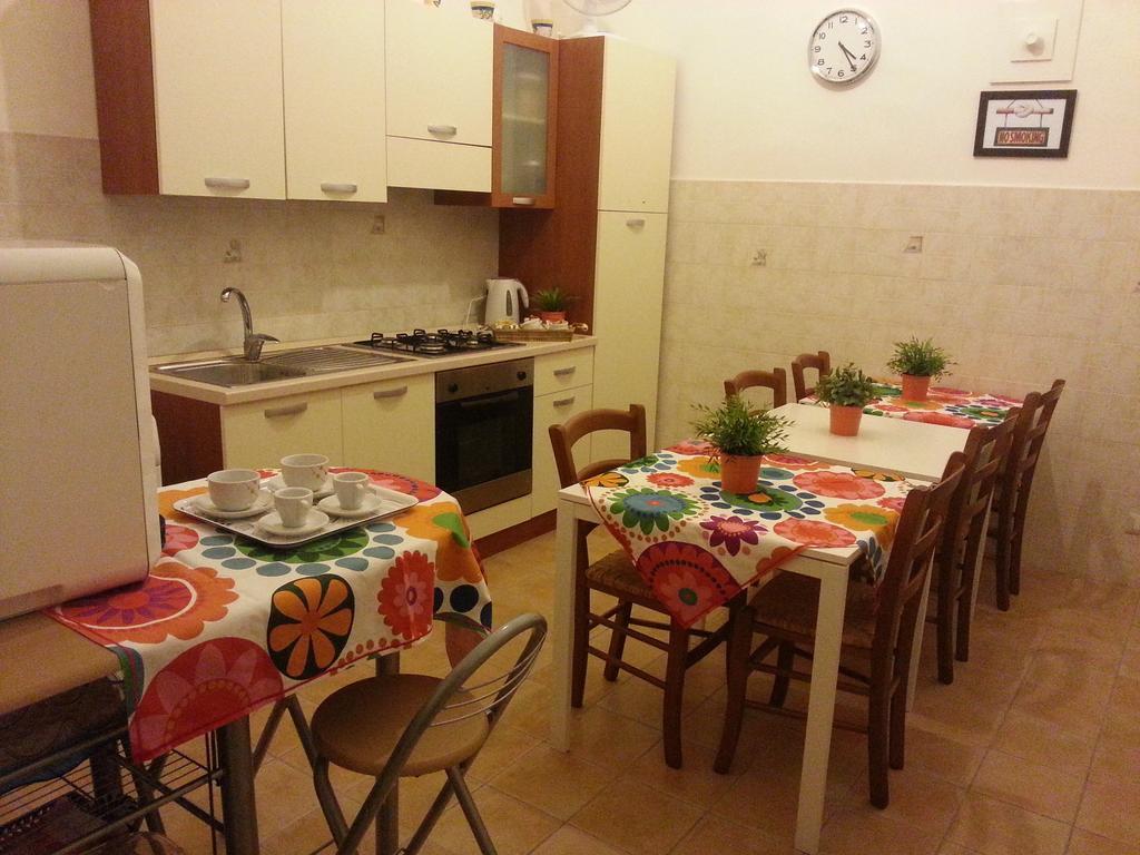 B&B Sunflower Κατάνια Δωμάτιο φωτογραφία