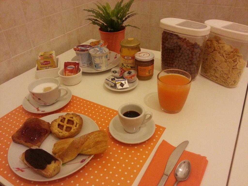 B&B Sunflower Κατάνια Δωμάτιο φωτογραφία