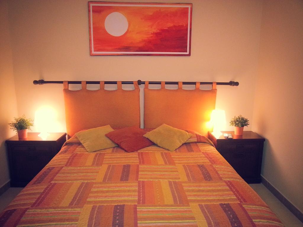 B&B Sunflower Κατάνια Δωμάτιο φωτογραφία